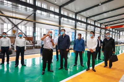 王文涛深入哈尔滨部分百大项目在建现场调研时强调 支持科技型民营企业加快发展以新兴产业促进结构优化升级